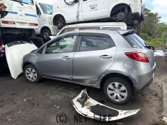 部品取車 デミオ