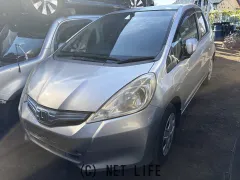 部品取車 フィット