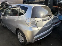 部品取車 フィット