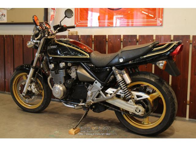 カワサキ ゼファー 400 χ・2002(H14)初度登録(届出)年・ブラック