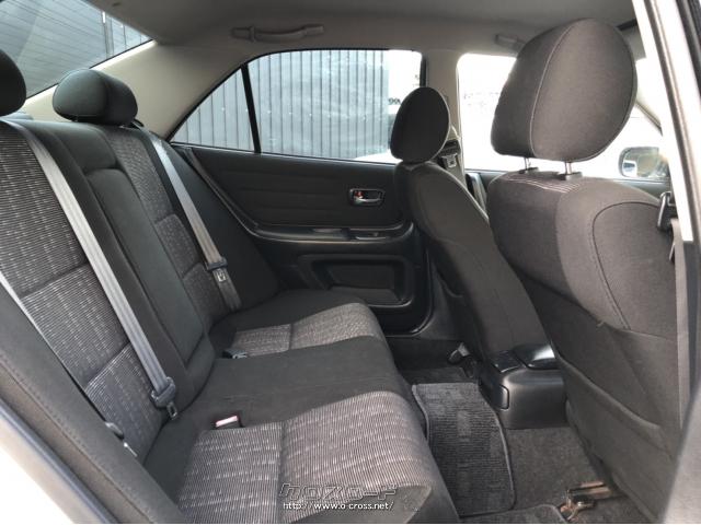 2000ccクラスのFRセダンスポーツでは後部座席の広さが十分確保されており足下のスペースも余裕があります。 トヨタ アルテッツァ