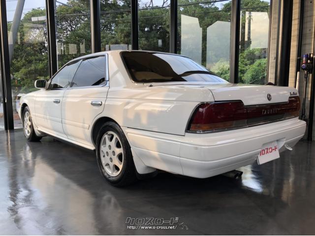 ラジオを付けると伸びるアンテナ健在です。 日産 ローレル