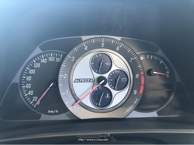 回転数が中央にある後期ならではのメーターパネル。 トヨタ アルテッツァ