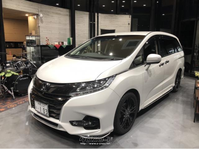 ガソリン車のみ設定のオプションアルミ付きです。RC1ハイブリッドには設定できません。見た目は断然こっちの方がカッコいいです。 ホンダ オデッセイ