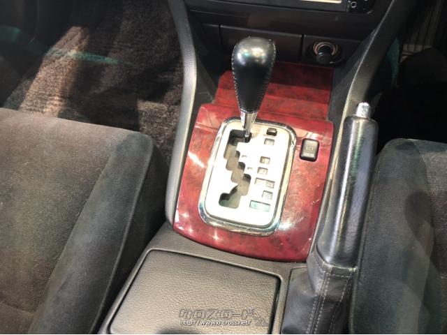 シフトノブも綺麗な状態を保っています。 トヨタ マークII