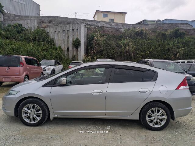 ホンダ インサイト 1.3 L・2010(H22)年式・アラバスターシルバー