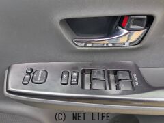 トヨタ プリウスα