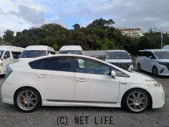 トヨタ プリウス