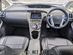 トヨタ プリウス