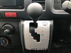 トヨタ ハイエースバン