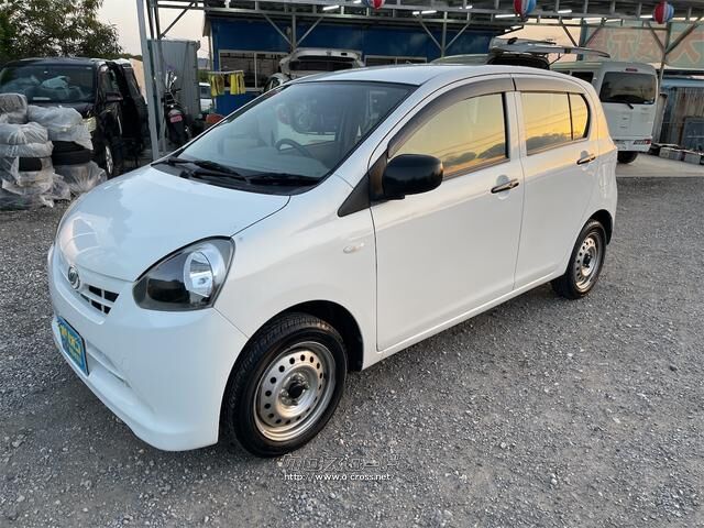 ダイハツ ミライース