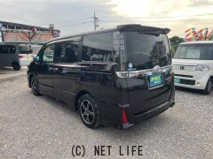 トヨタ ヴォクシー