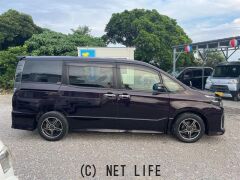 トヨタ ヴォクシー