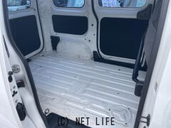 日産 NV200バネットバン