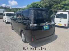 トヨタ ヴォクシー