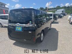 トヨタ ヴォクシー