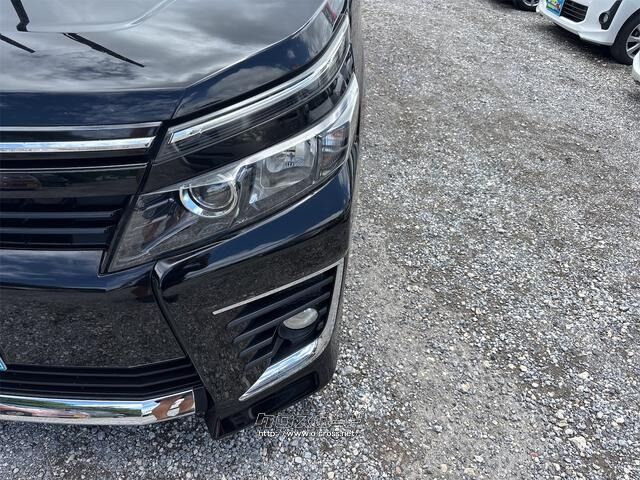 トヨタ ヴォクシー