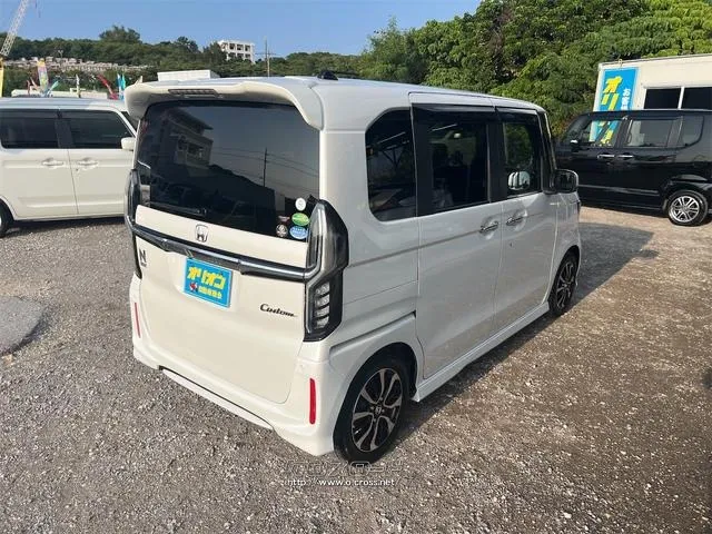 ホンダ N-BOX