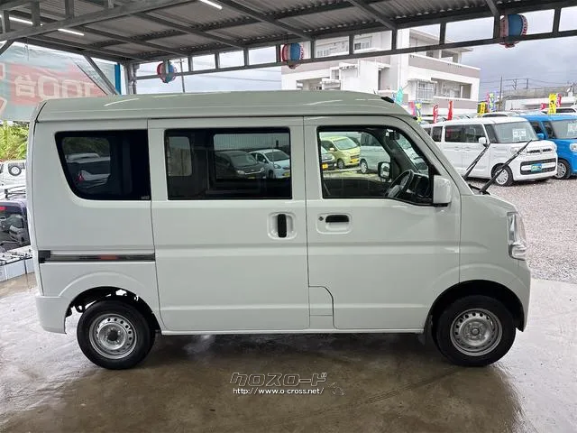 当店では人気の車種を多数取り揃えております♪是非ともご来店ください♪ スズキ エブリイ