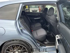 スバル レヴォーグ