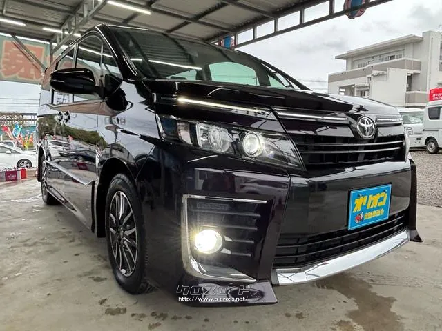 人気のパープルです♪ トヨタ ヴォクシー