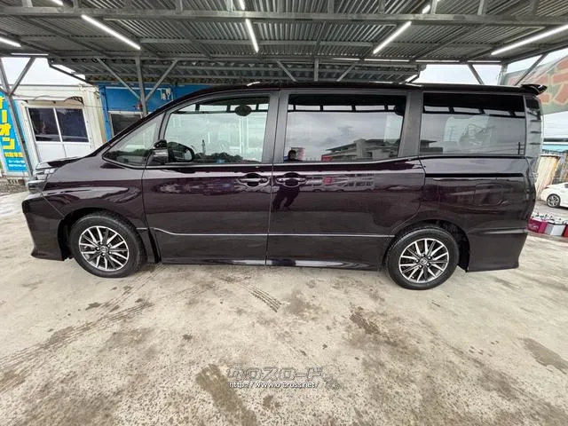 2年保証、社外オーディオ、防錆アンダーコート、ドラレコ、ETC等のオプション別途料金にて承ります!ご相談ください♪ トヨタ ヴォクシー