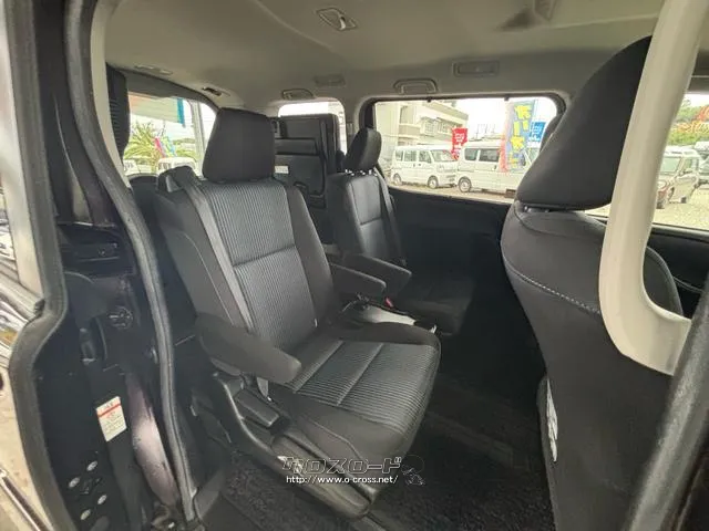 トヨタ ヴォクシー