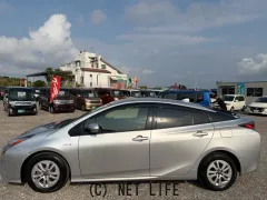 トヨタ プリウス