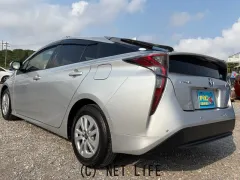 トヨタ プリウス