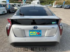 トヨタ プリウス