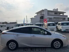 トヨタ プリウス