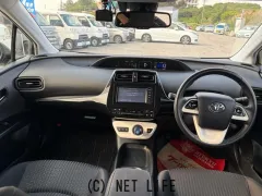 トヨタ プリウス