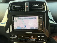 トヨタ プリウス