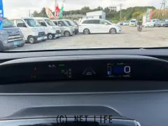 トヨタ プリウス