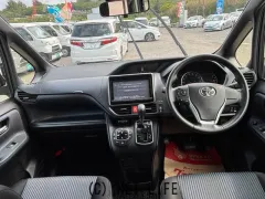 トヨタ ヴォクシー