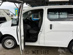 日産 NV200バネットバン