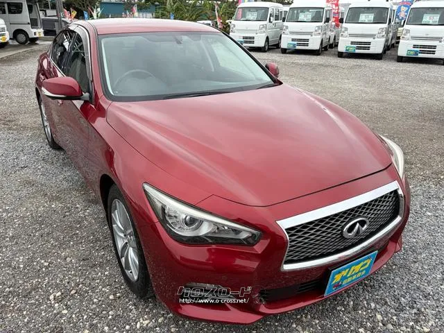 人気のレッドです♪ 日産 スカイライン