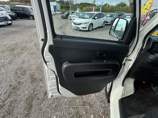 ダイハツ ハイゼットカーゴ