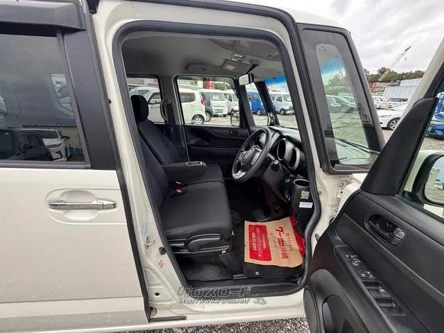 ホンダ N-BOX