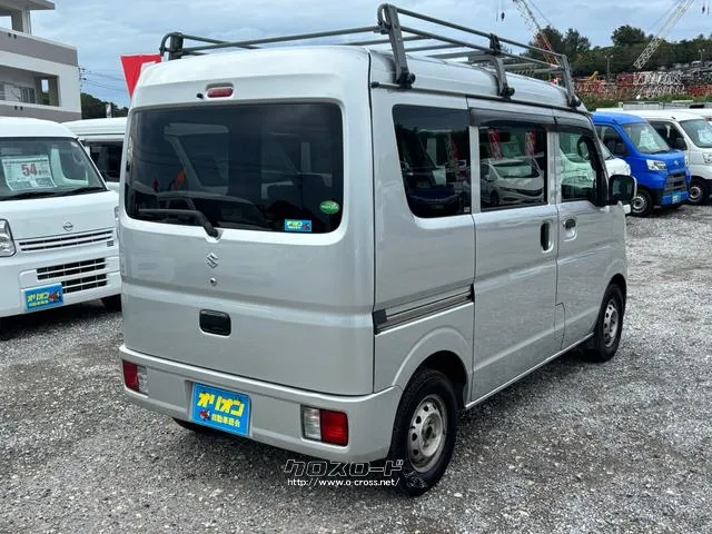 当店では人気の車種を多数取り揃えております♪是非ともご来店ください♪ スズキ エブリイ