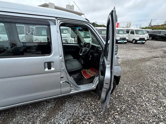 ダイハツ ハイゼットカーゴ