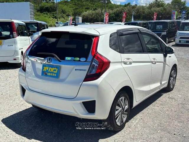 当店では人気の車種を多数取り揃えております♪是非ともご来店ください♪ ホンダ フィットハイブリッド