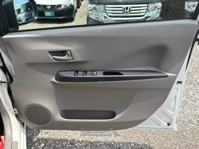 ダイハツ ミライース