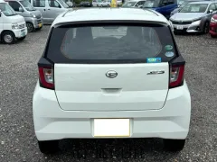 ダイハツ ミライース