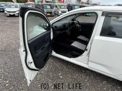 ダイハツ ミライース
