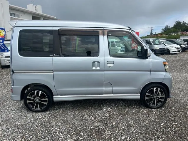 当店では人気の車種を多数取り揃えております♪是非ともご来店ください♪ ダイハツ アトレーワゴン