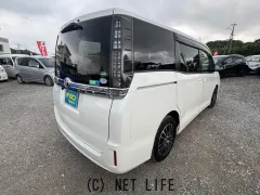 トヨタ ヴォクシー