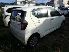 ダイハツ ミライース