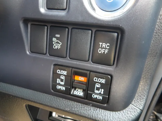 トヨタ ヴォクシー