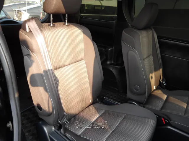 トヨタ ヴォクシー